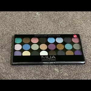 Makeup Academy Eyeshadow Palette - 24 shades